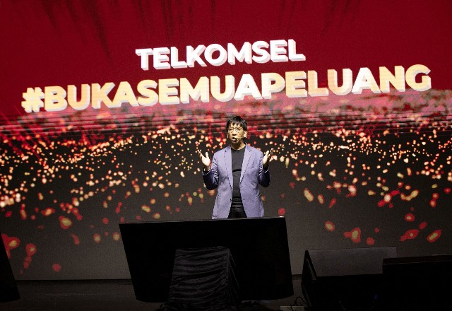 Direktur Utama Telkomsel Hendri Mulya Syam menyampaikan konsistensi Telkomsel dalam melanjutkan transformasi melalui kehadiran nilai-nilai baru perusahaan.